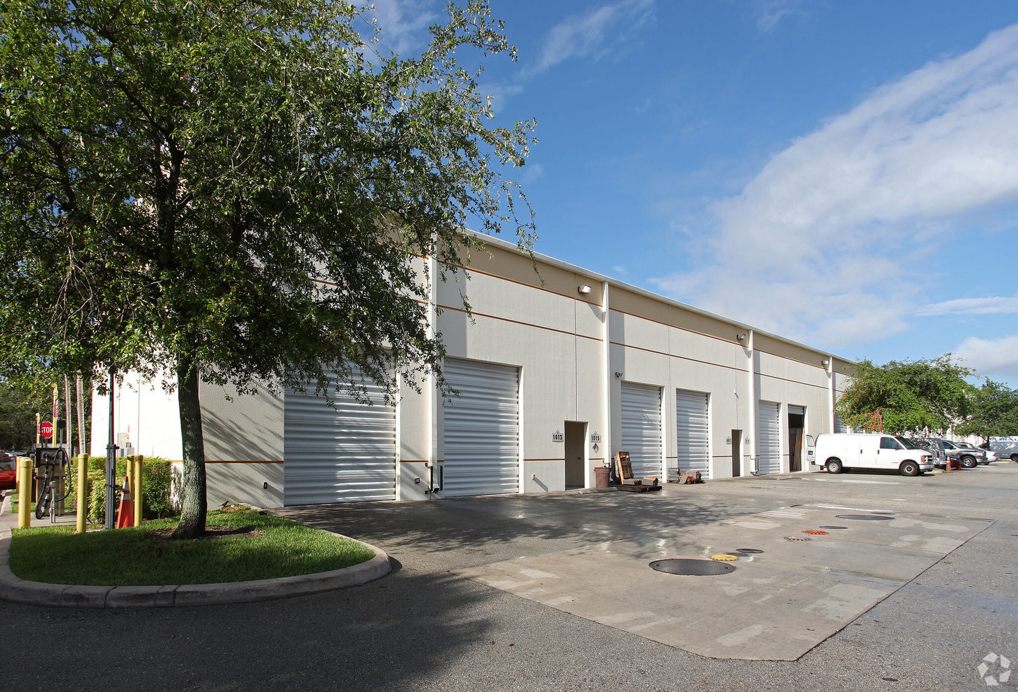 FOR LEASE: 1011-1039 NW 31st Ave