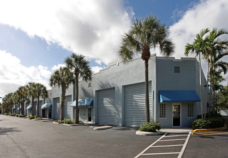 FOR LEASE: 6761 W Sunrise Blvd, UNIT 6