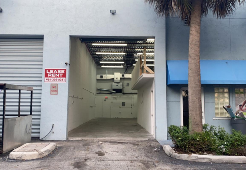 FOR LEASE: 6761 W Sunrise Blvd, UNIT 9