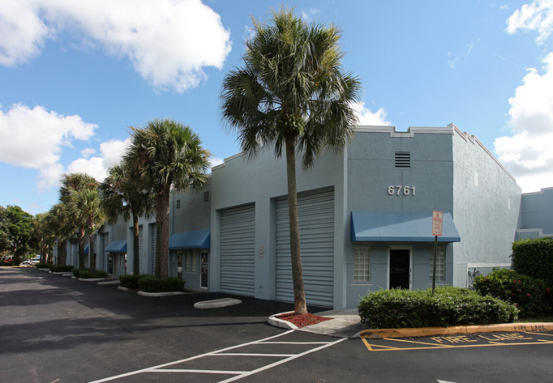 FOR LEASE: 6761 W Sunrise Blvd, UNIT 10